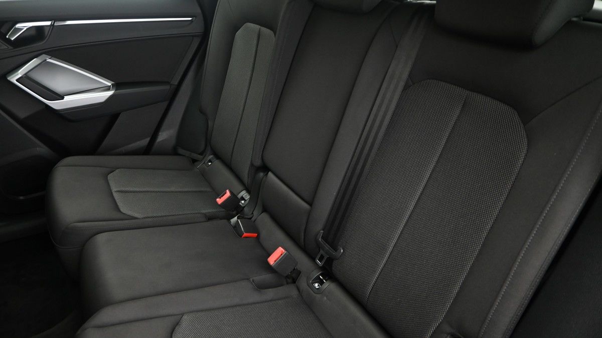 Audi Q3 Image 5