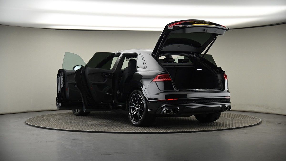 Audi SQ8 Image 8