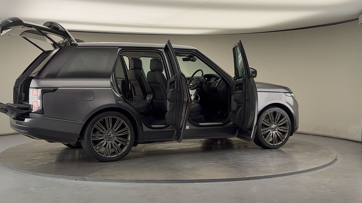 More views of Land Rover Range Rover