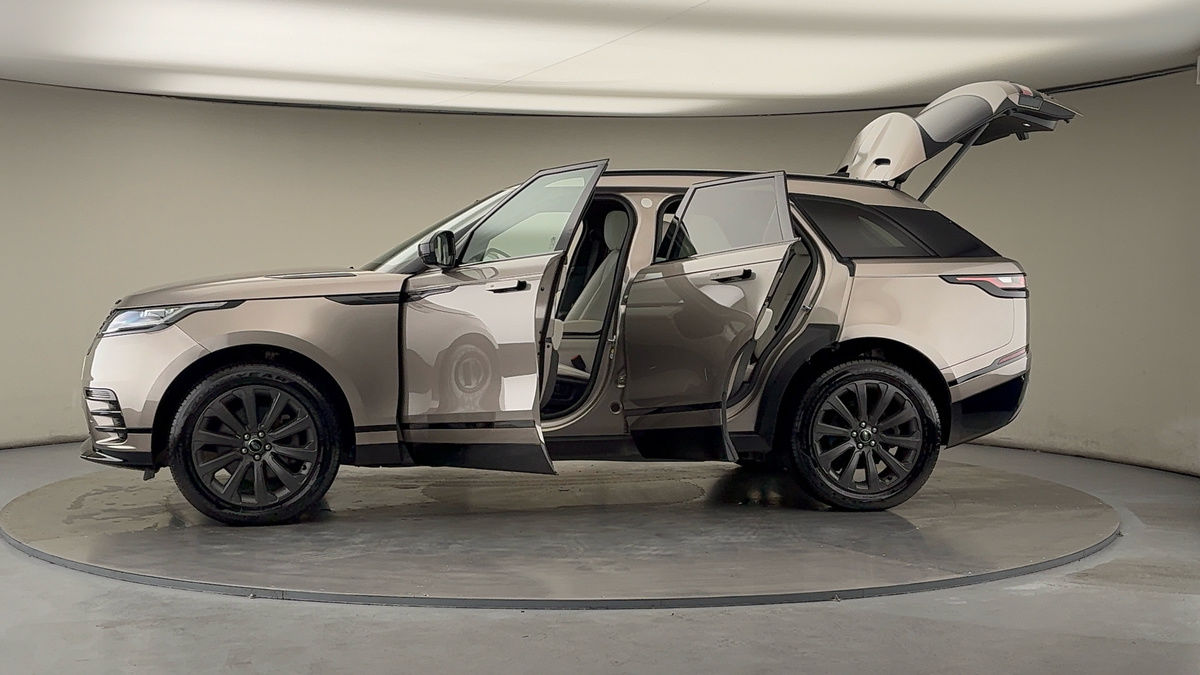 More views of Land Rover Range Rover Velar