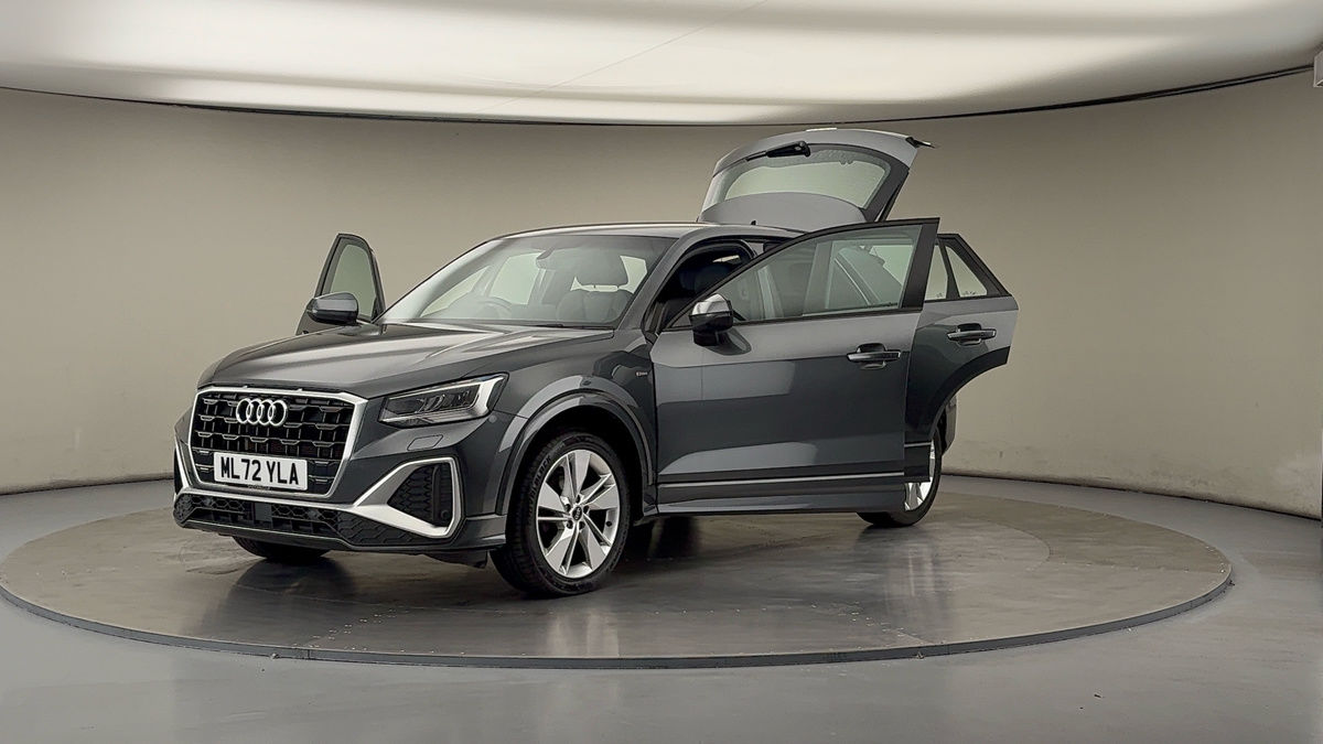 More views of Audi Q2