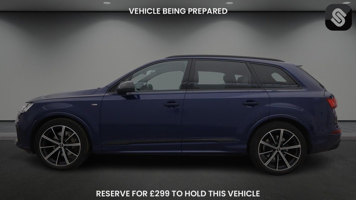 Audi Q7 Image 6