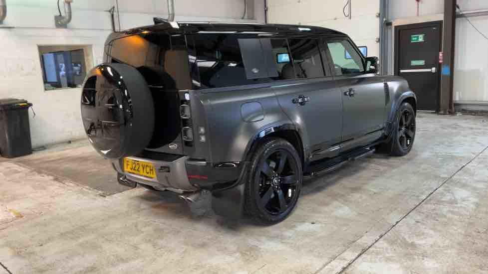More views of Land Rover Defender 110
