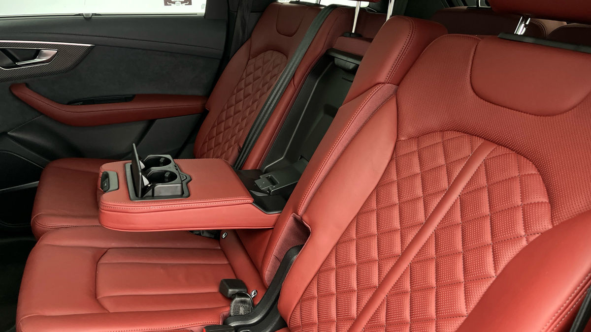 Audi SQ7 Image 9