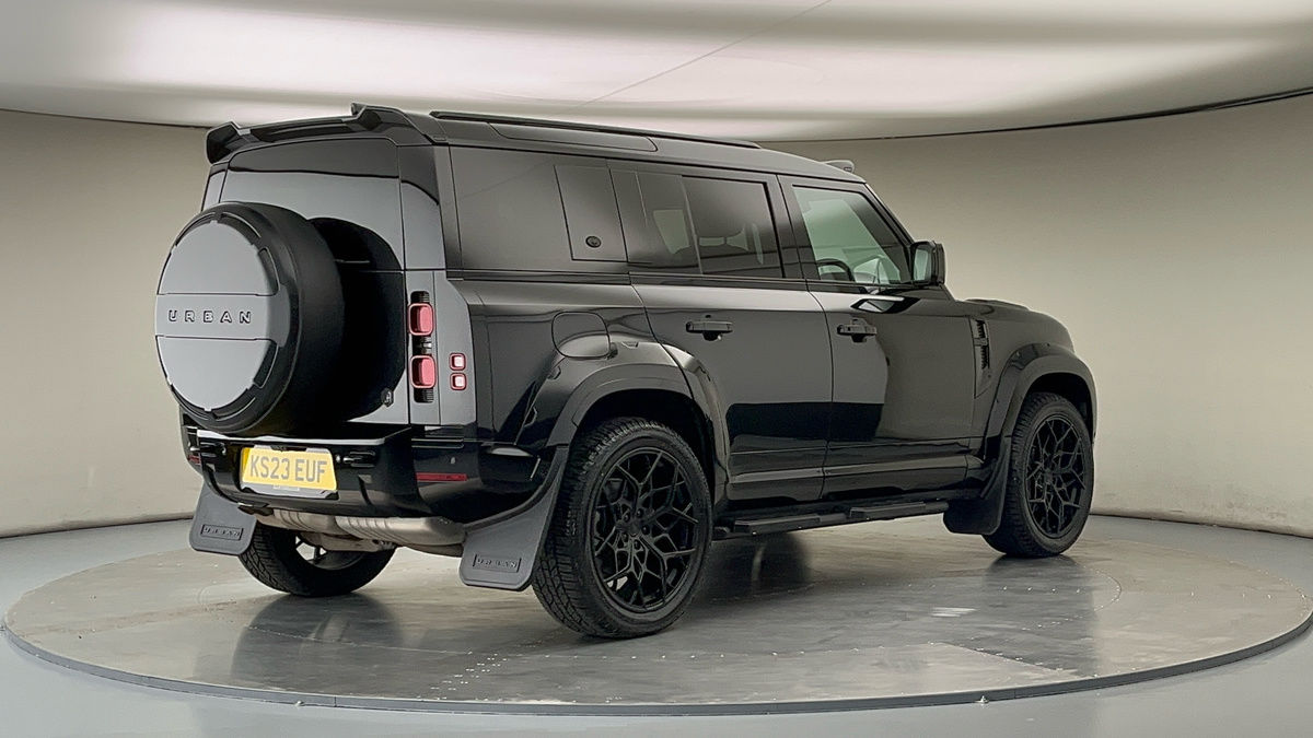Land Rover Defender 110 Urban Image 21