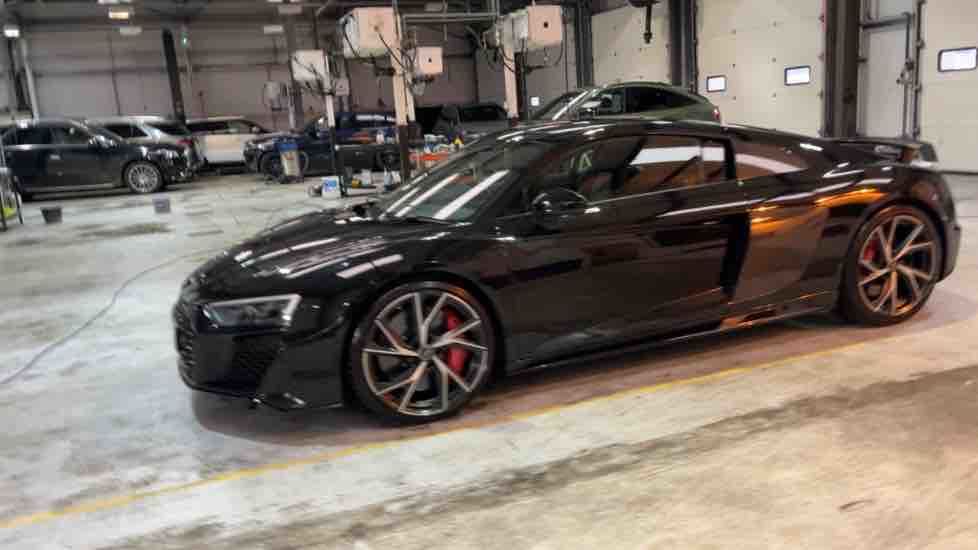 More views of Audi R8