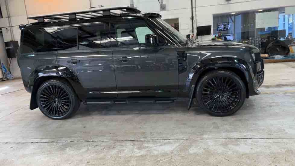 More views of Land Rover Defender 110