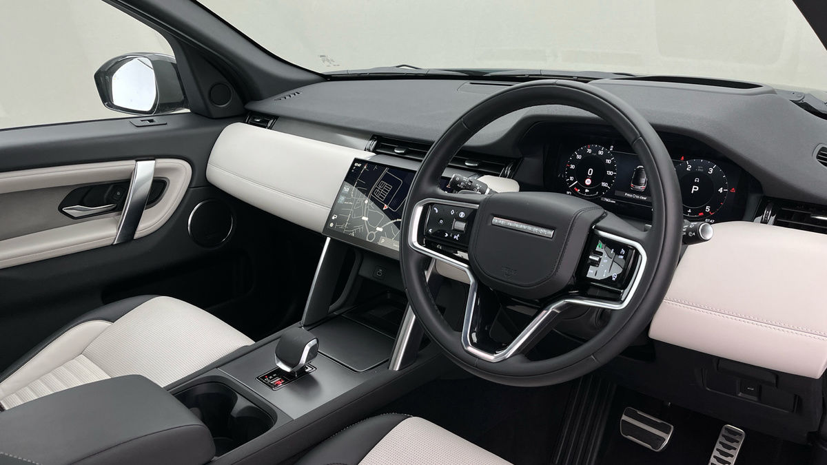 Land Rover Discovery Sport Image 5