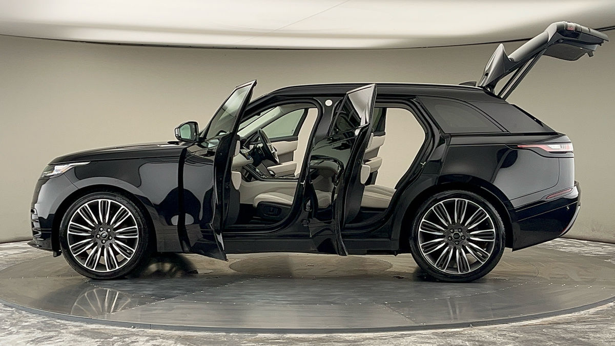 More views of Land Rover Range Rover Velar