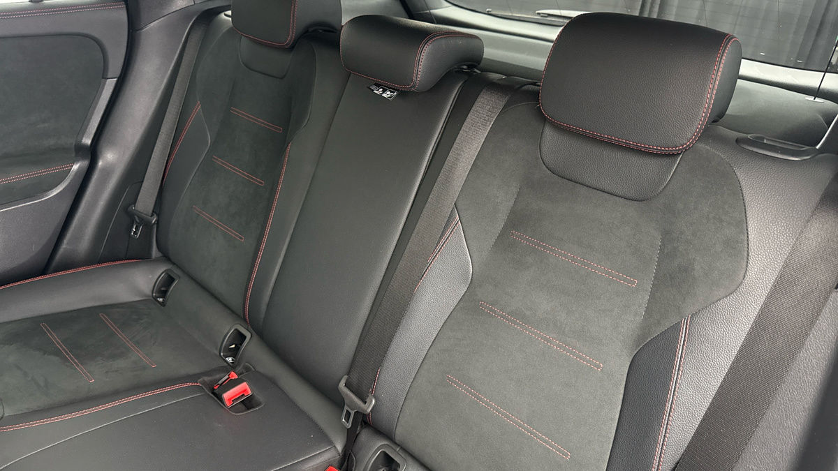 Mercedes-Benz GLA Image 7