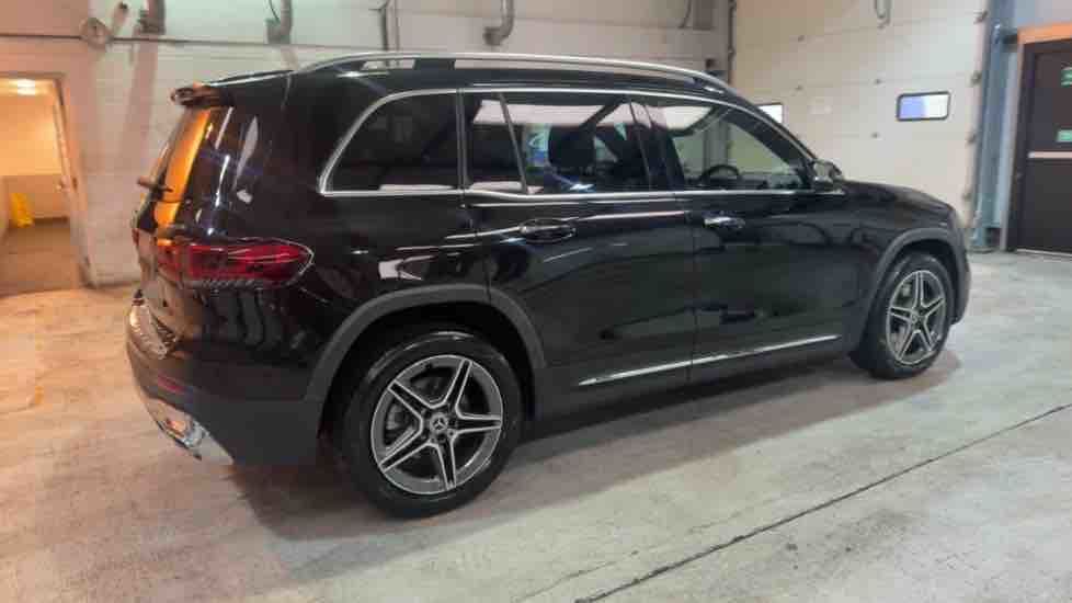 More views of Mercedes-Benz GLB