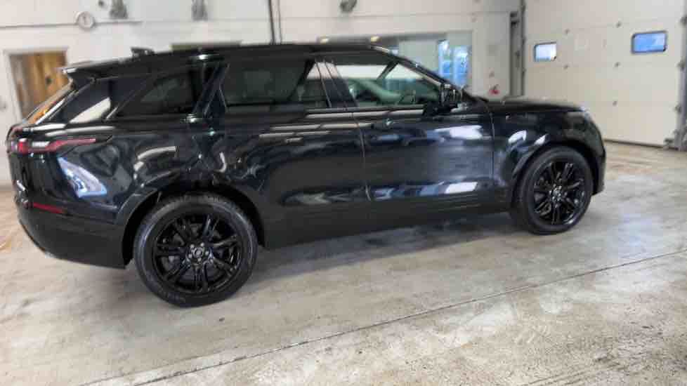 More views of Land Rover Range Rover Velar