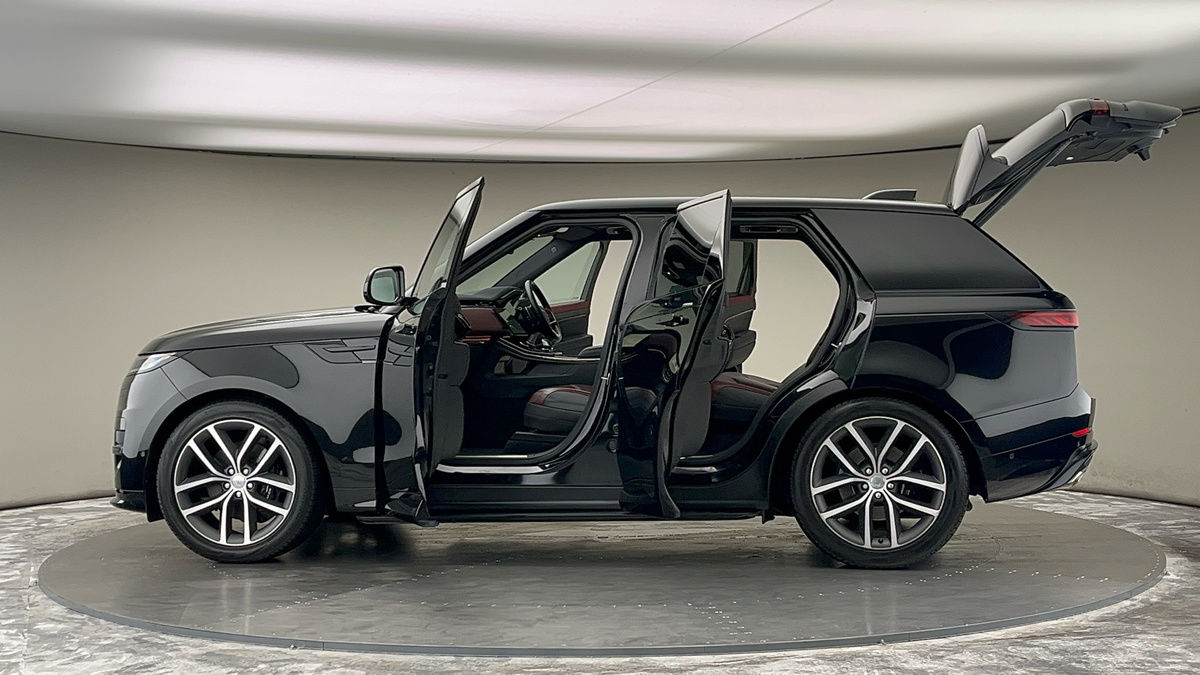 More views of Land Rover Range Rover Sport
