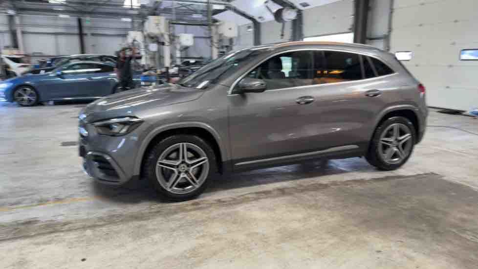 More views of Mercedes-Benz GLA