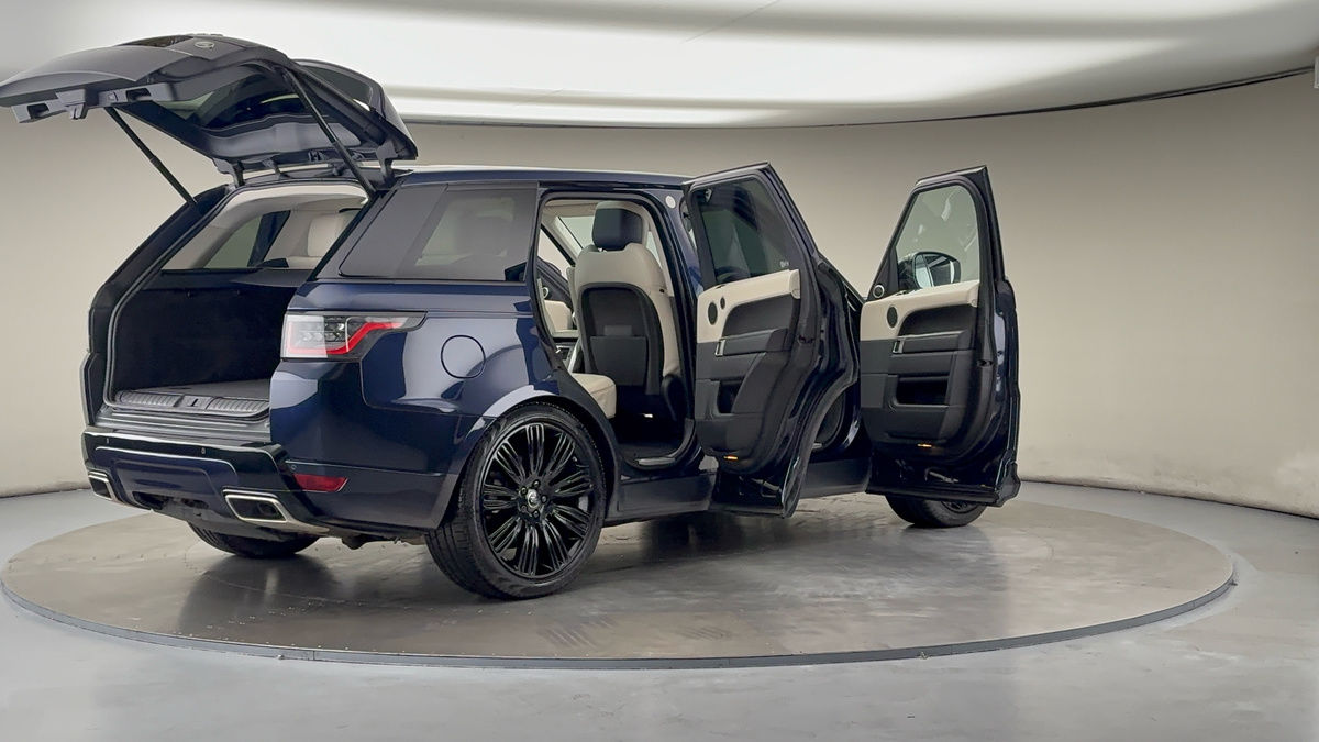 More views of Land Rover Range Rover Sport