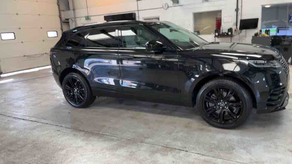 More views of Land Rover Range Rover Velar