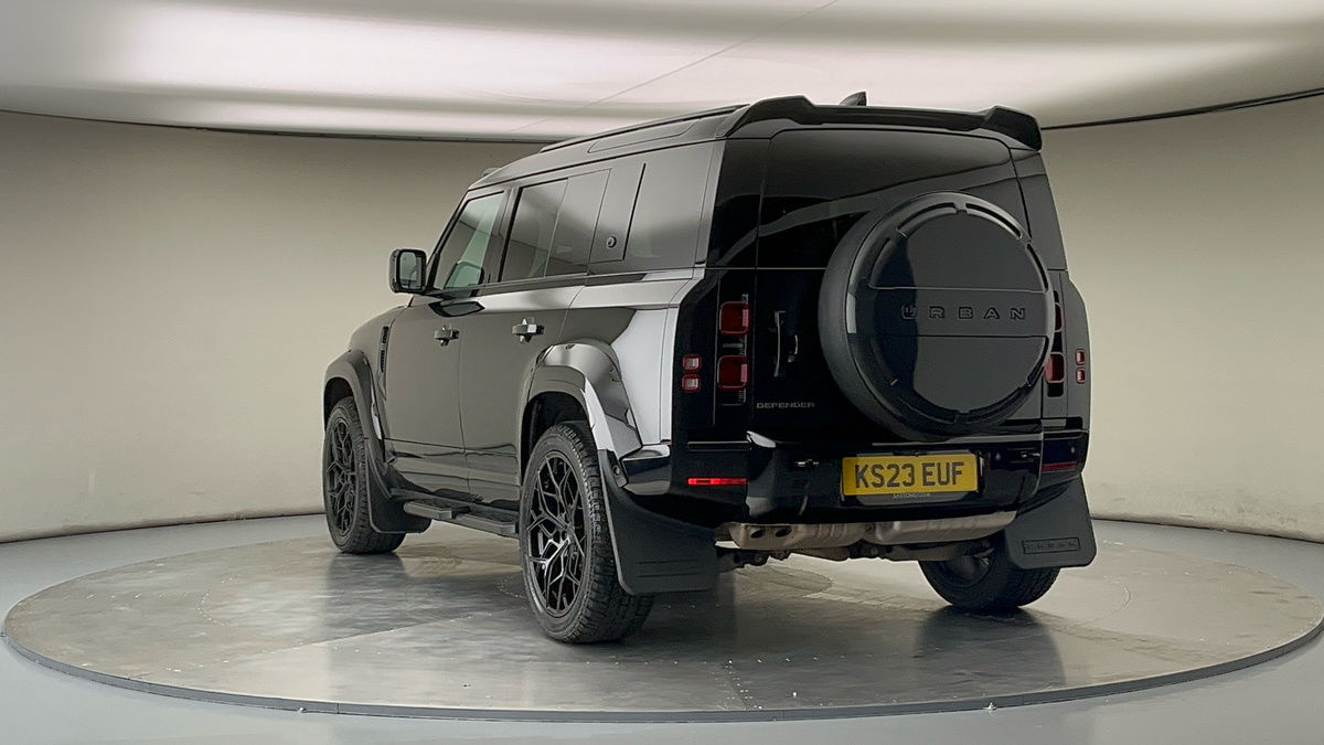 More views of Land Rover Defender 110