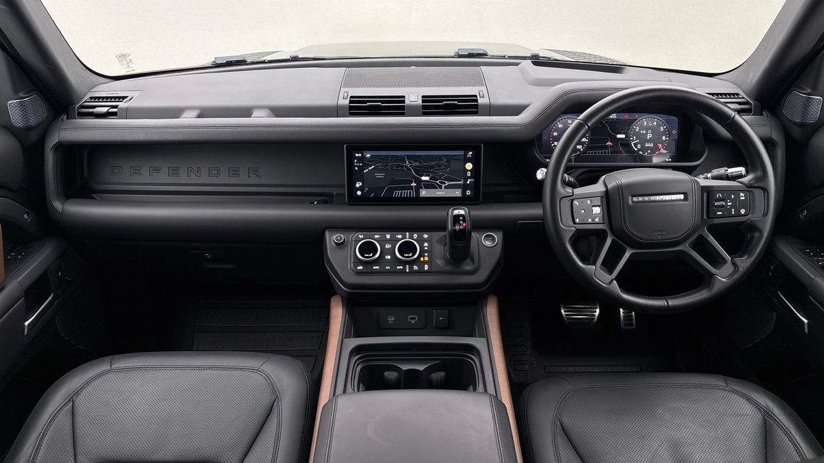 Land Rover Defender 110 Image 12