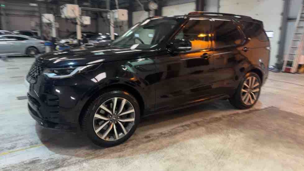 More views of Land Rover Discovery
