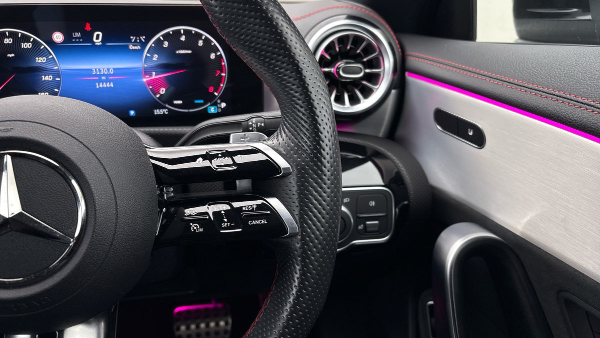 Mercedes-Benz CLA Image 14