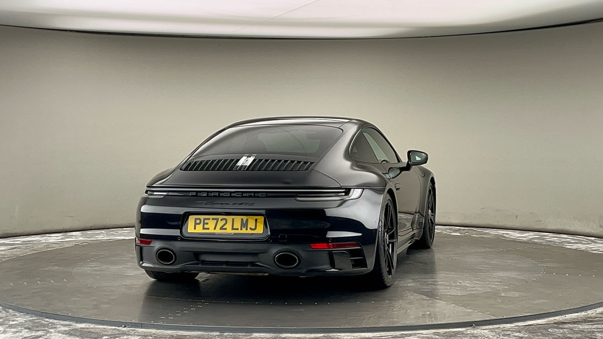 More views of Porsche 911