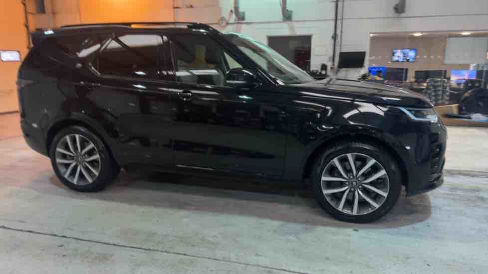 More views of Land Rover Discovery