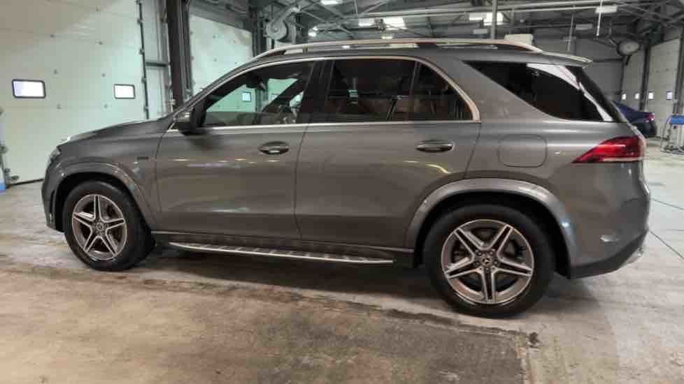 More views of Mercedes-Benz GLE