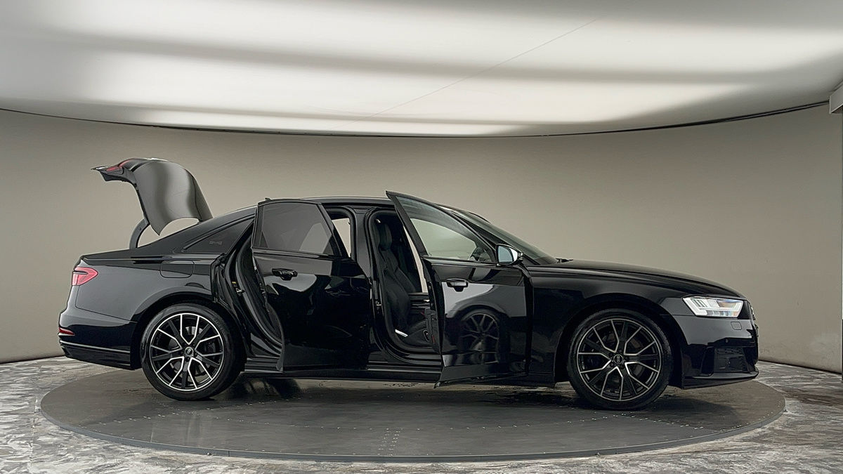 More views of Audi A8