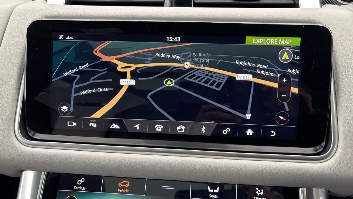 Land Rover Range Rover Sport Image 17