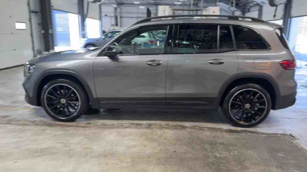 More views of Mercedes-Benz GLB