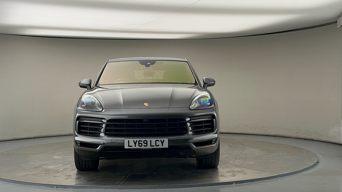 Porsche Cayenne Image 3