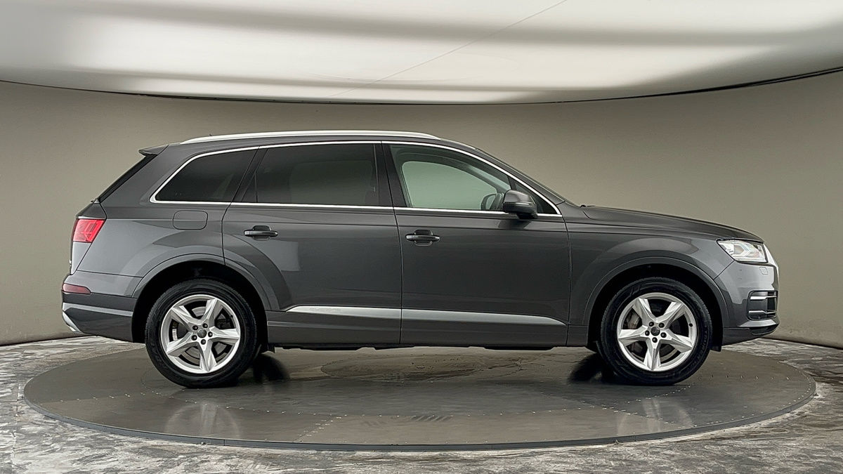 Audi Q7 Image 16