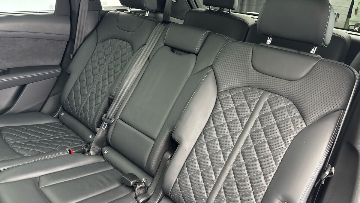 Audi Q7 Image 8