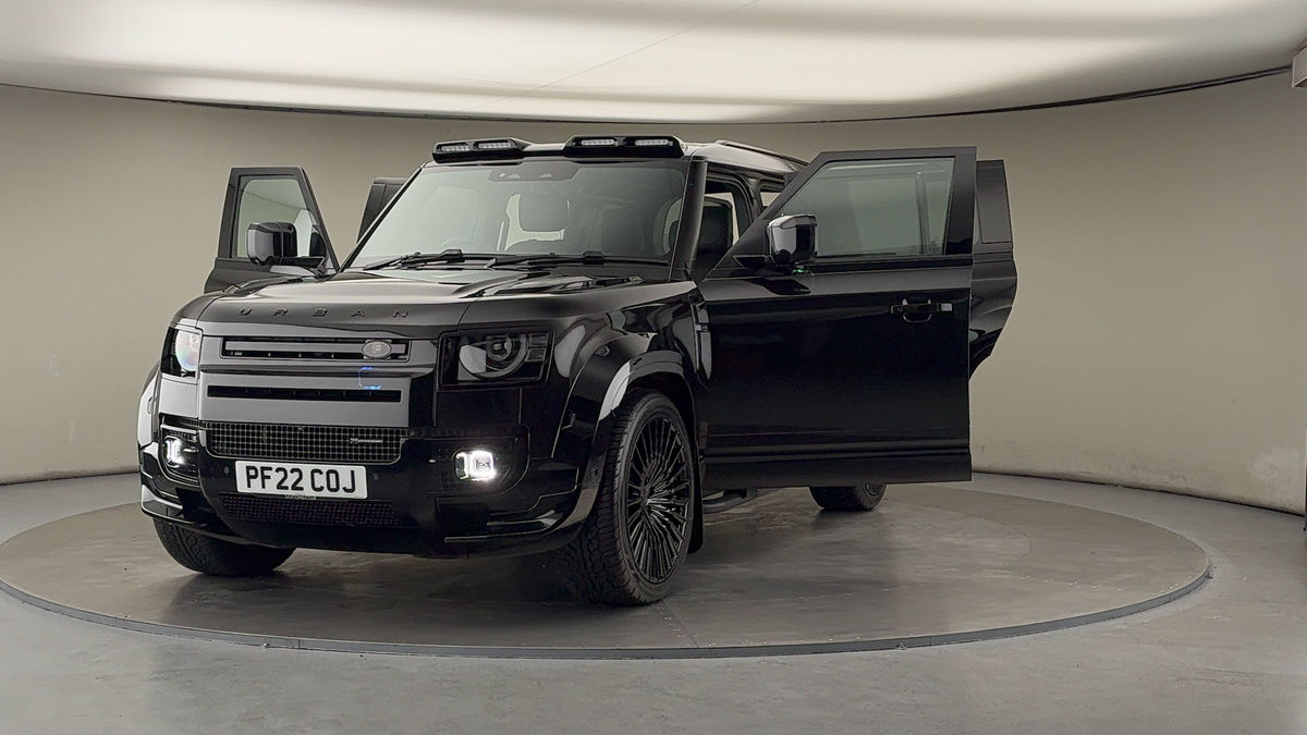 More views of Land Rover Defender 110