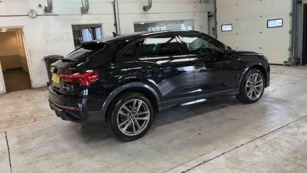 More views of Audi Q3