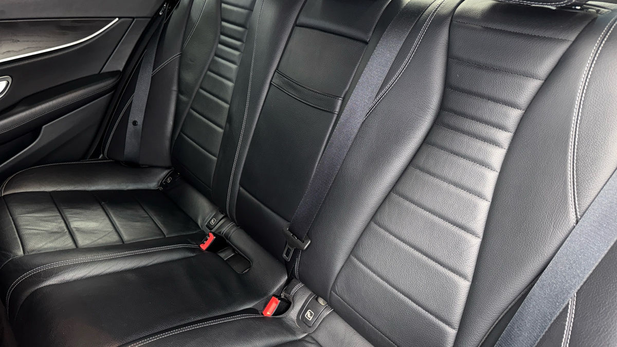 Mercedes-Benz E Class Image 8