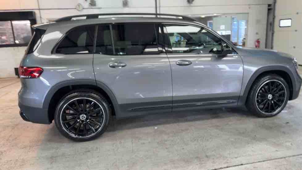 More views of Mercedes-Benz GLB