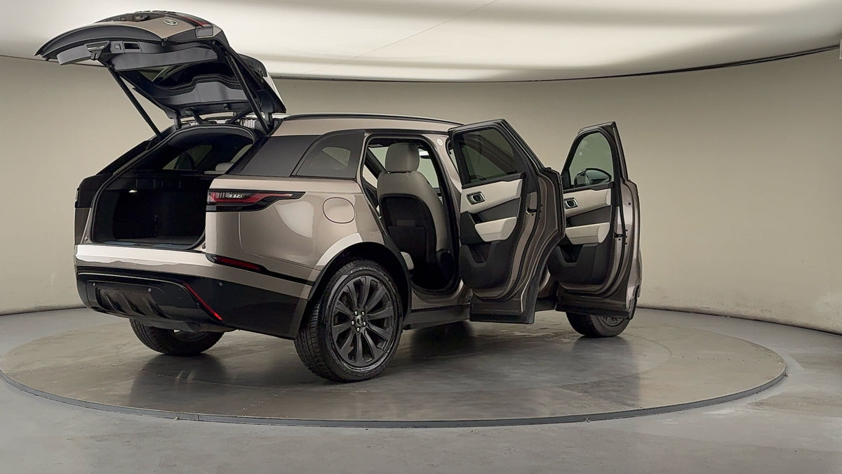 More views of Land Rover Range Rover Velar