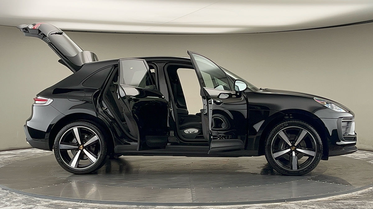 More views of Porsche Macan