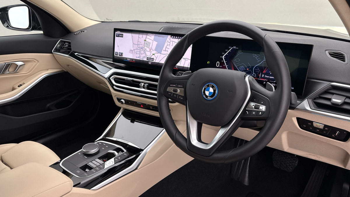 BMW 3 Series Image 5