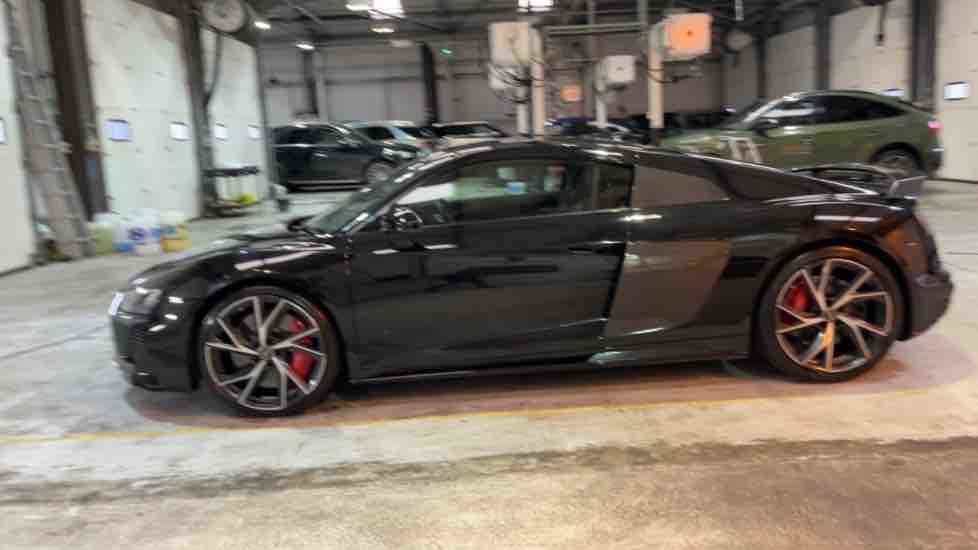 More views of Audi R8