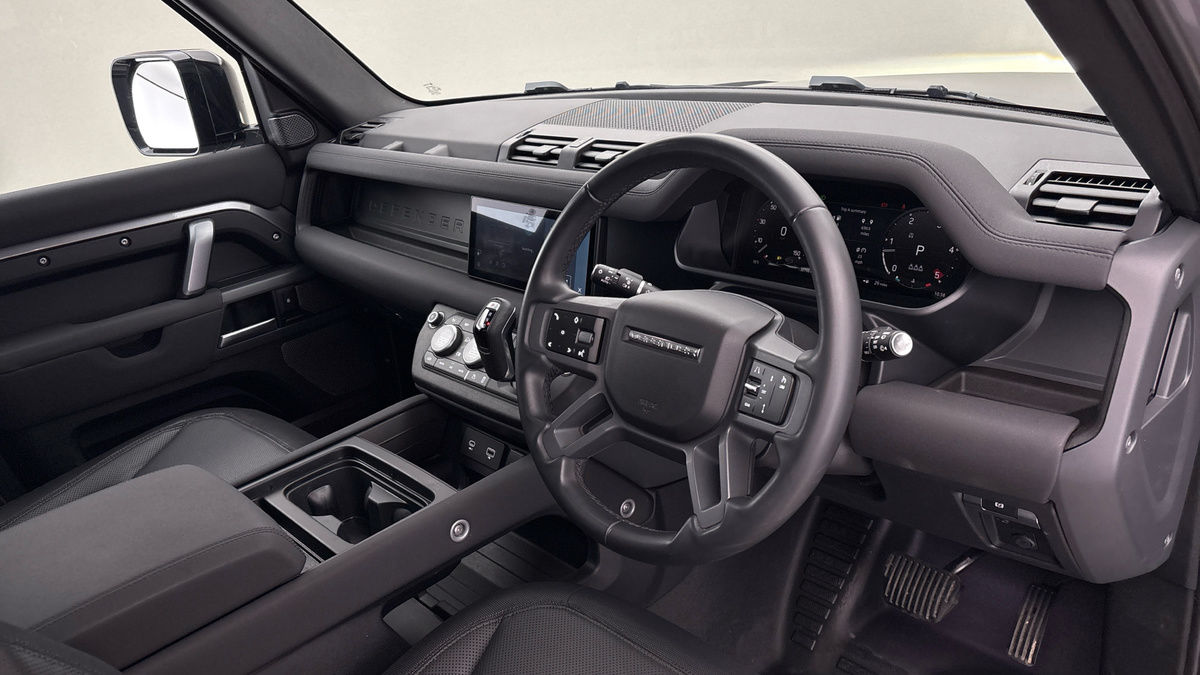 Land Rover Defender 110 Urban Image 5