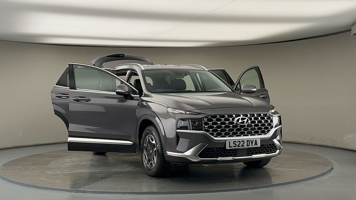 More views of Hyundai Santa Fe