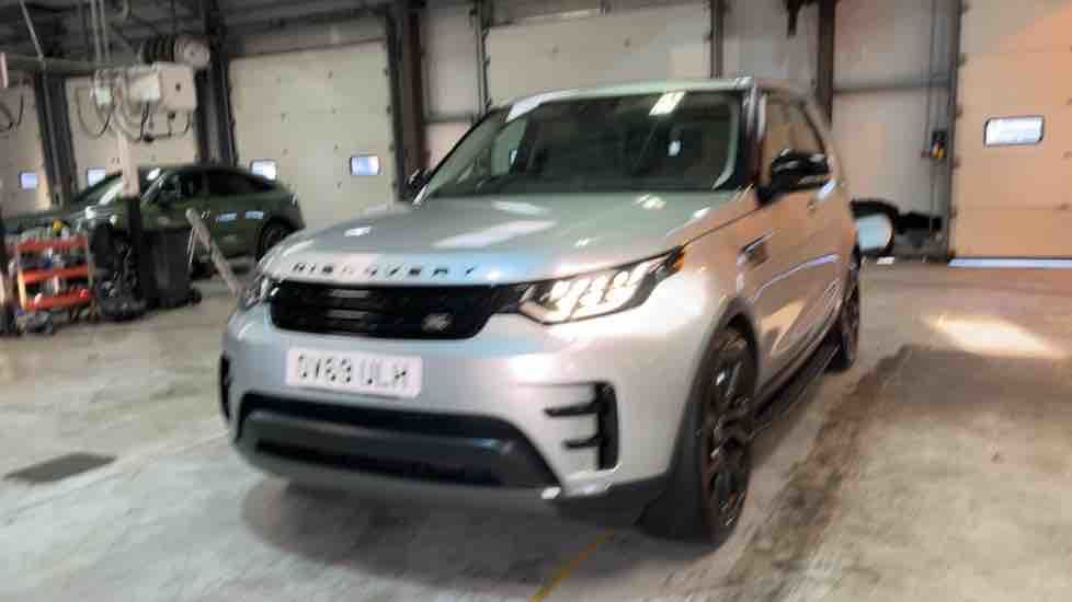 More views of Land Rover Discovery