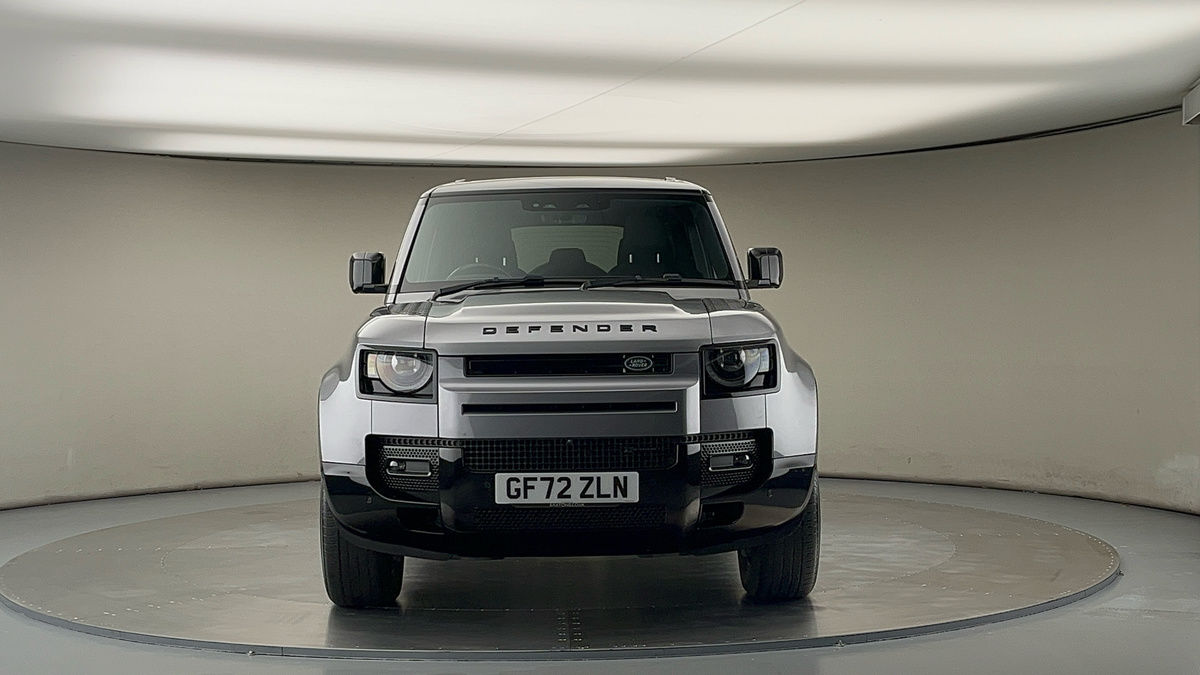 Land Rover Defender 110 Image 3
