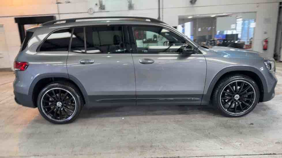 More views of Mercedes-Benz GLB