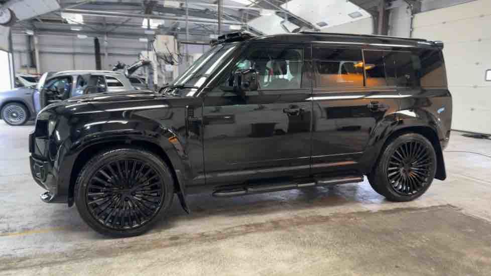 More views of Land Rover Defender 110