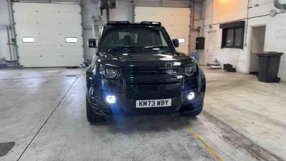 More views of Land Rover Defender 110