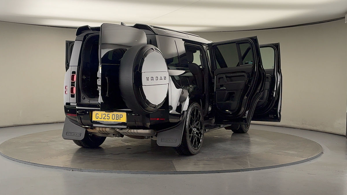 More views of Land Rover Defender 110