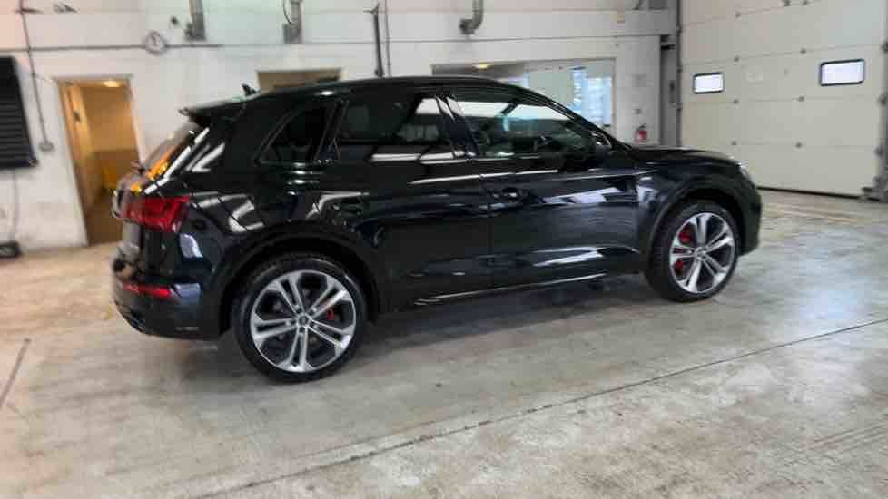More views of Audi Q5